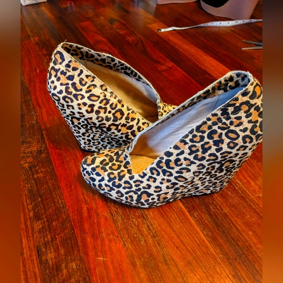 Mariko Jovanna Asymmetrical Pony Hair Wedge Booties Brand New Size 10 - Picture 7 of 8